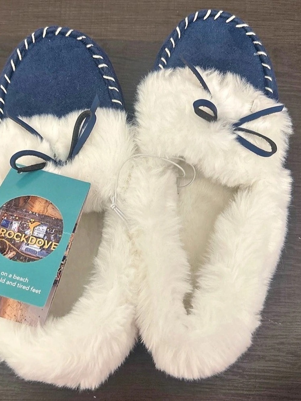 RockDove Women's Naomi Faux Fur Moccasin Slipper Fuzzy Slippers in White & Blue
